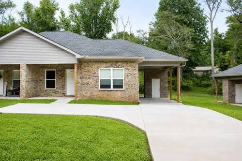 922 Willow Dr, Lawrenceburg, TN, 38464-3923 | Card Image