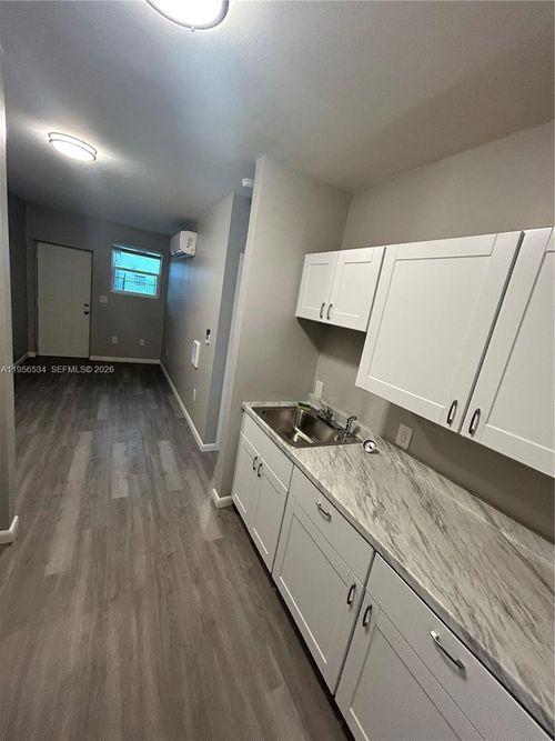 2-1740 Nw 1st Pl, Miami, FL, 33136 | Card Image