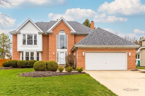 2955 Roslyn Ln E, Buffalo Grove, IL, 60089-4622 | Card Image