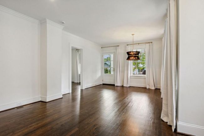 2140 Fairhaven Cir Ne, House other with 3 bedrooms, 2 bathrooms and 2 parking in Atlanta GA | Image 5