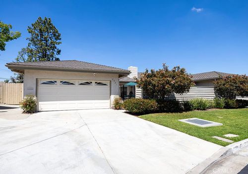 2921 Persimmon Pl, Fullerton, CA, 92835-2218 | Card Image