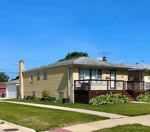 7752 Narragansett Ave, Burbank, IL, 60459-1120 | Card Image