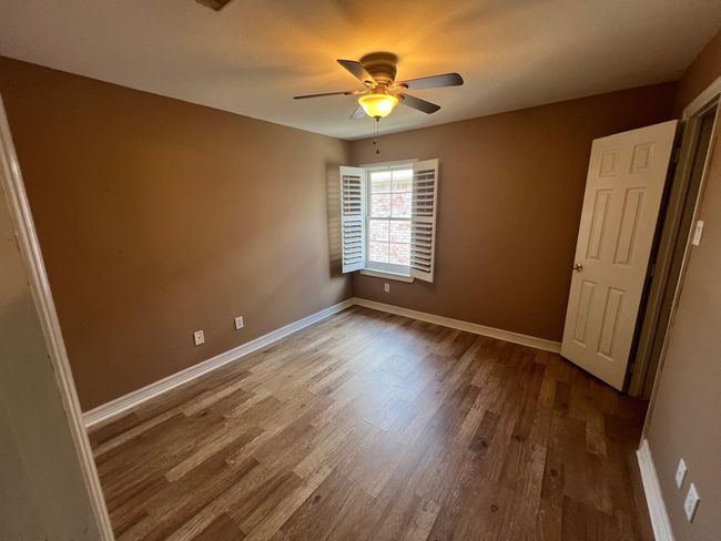 1155 Enclave Sq E, Townhouse with 4 bedrooms, 3 bathrooms and 2 parking in Houston TX | Image 28