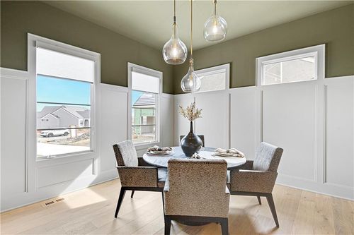 13751 Pembroke Cir, Leawood, KS, 66224 | Card Image