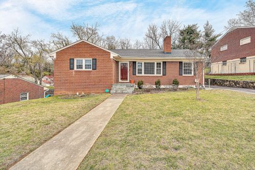 2726 Thorndale St Sw, Roanoke, VA, 24015-3832 | Card Image