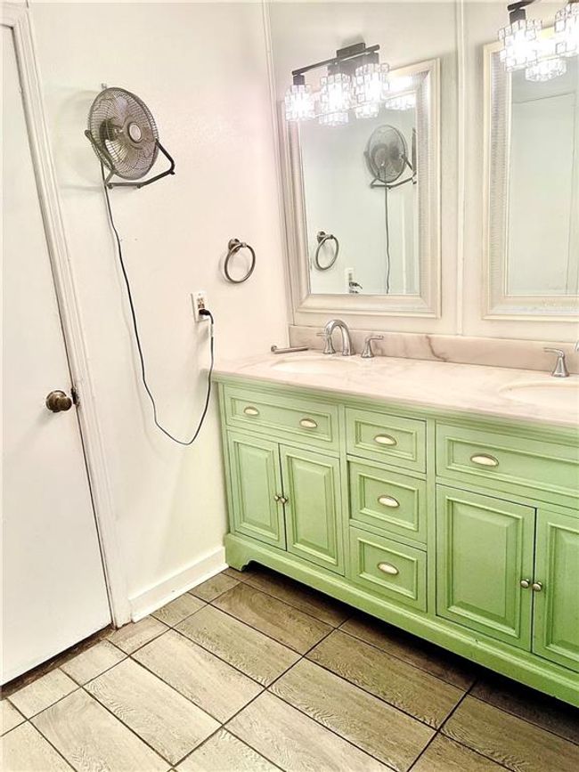 2116 Breckenridge Dr, House attached with 3 bedrooms, 2 bathrooms and null parking in Harvey LA | Image 8
