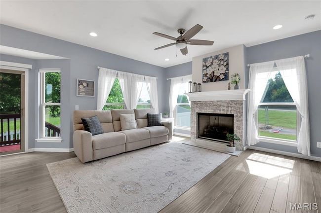 1001 Windsor Crest Ct, House other with 3 bedrooms, 3 bathrooms and null parking in Cottleville MO | Image 6