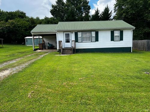 156 Doss St, Altavista, VA, 24517-1104 | Card Image