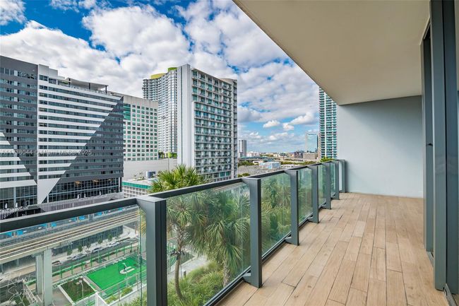 STE-806 - 88 Sw 7 Th St, Condo with 3 bedrooms, 3 bathrooms and null parking in Miami FL | Image 41