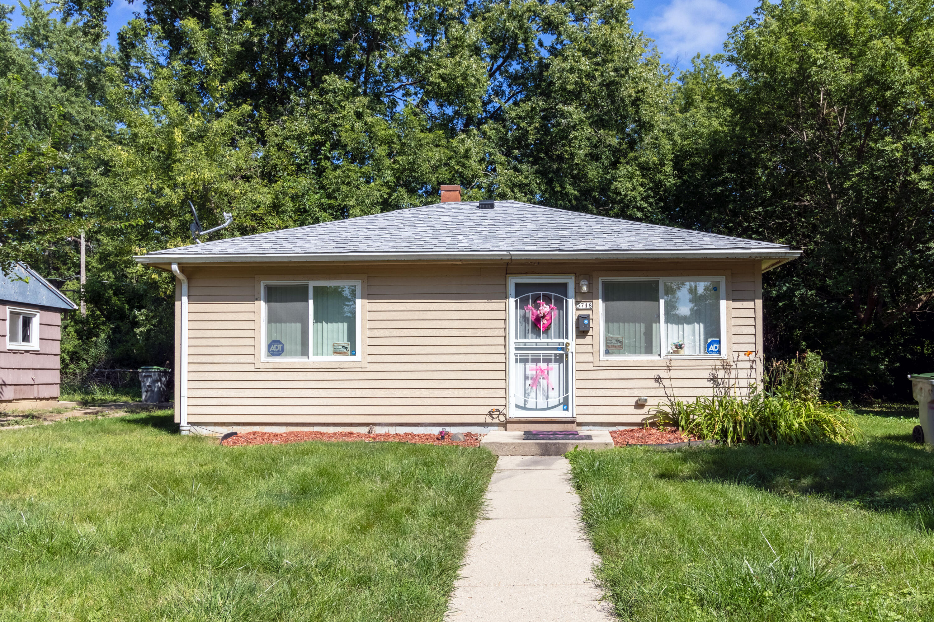 62nd St, Milwaukee, WI 53218