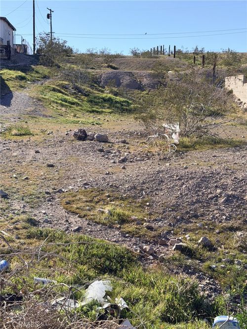 0 5th, Barstow, CA, 92311 | Card Image