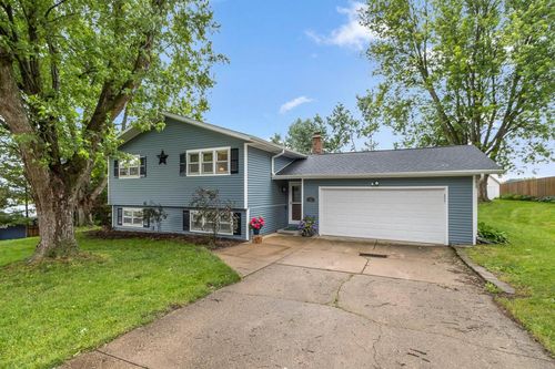 619 12th Ave, New Glarus, WI, 53574-9769 | Card Image