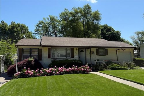 609 Se Florence Ave, Lees Summit, MO, 64063-4332 | Card Image