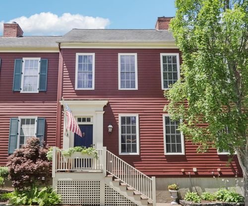18 Bridges St, Warwick, NY, 10990-3560 | Card Image