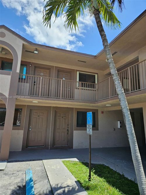 19-2348 W 56th St, Hialeah, FL, 33016-7056 | Card Image