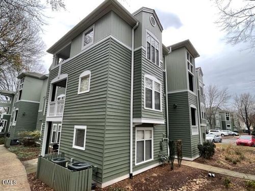 apt-301-1221 Westview Ln, Raleigh, NC, 27605-3227 | Card Image