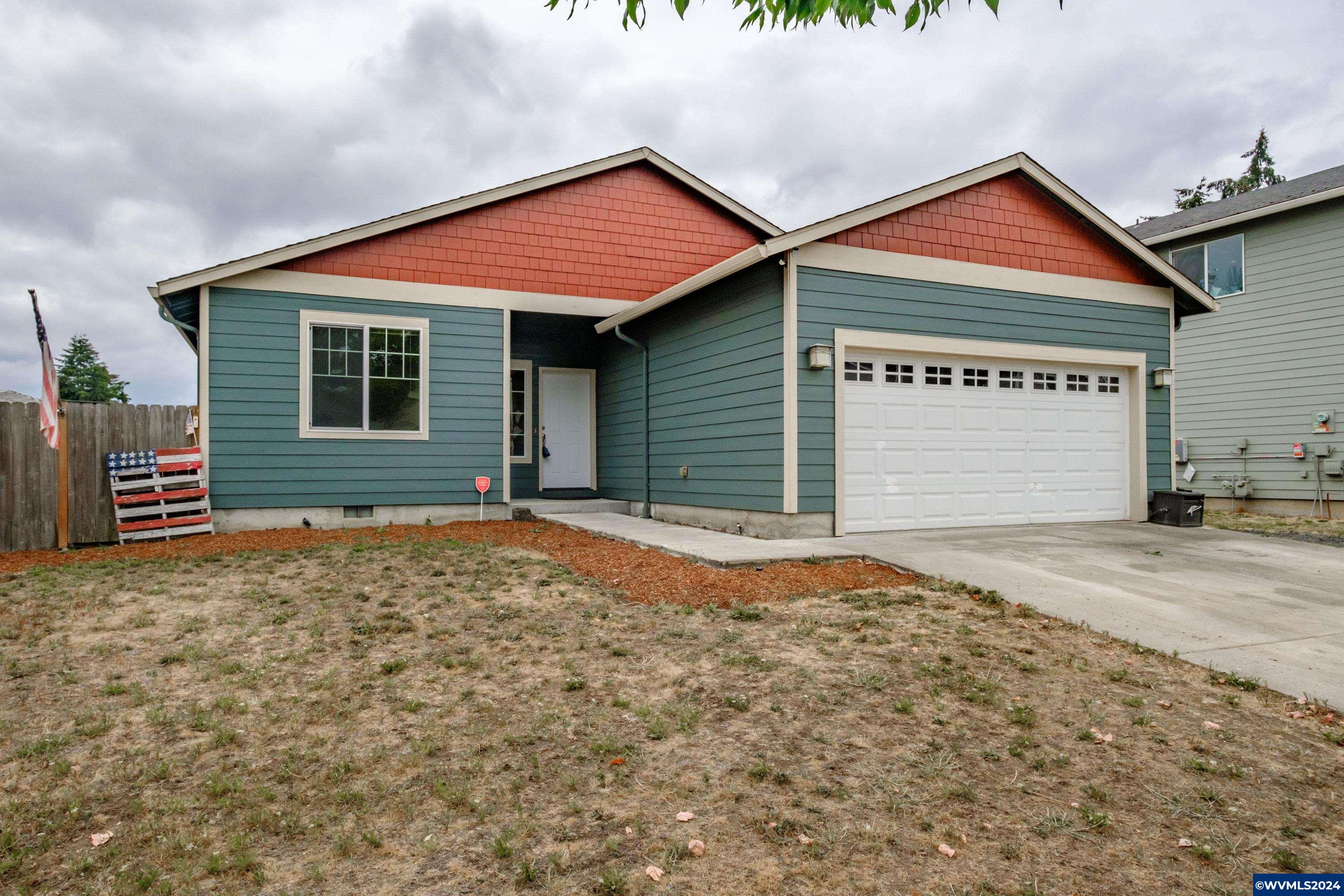 Charlie Ave, Lebanon, OR 97355