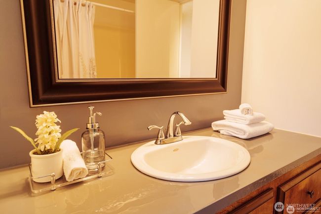 Owner's Suite bath with walk in shower | Image 24