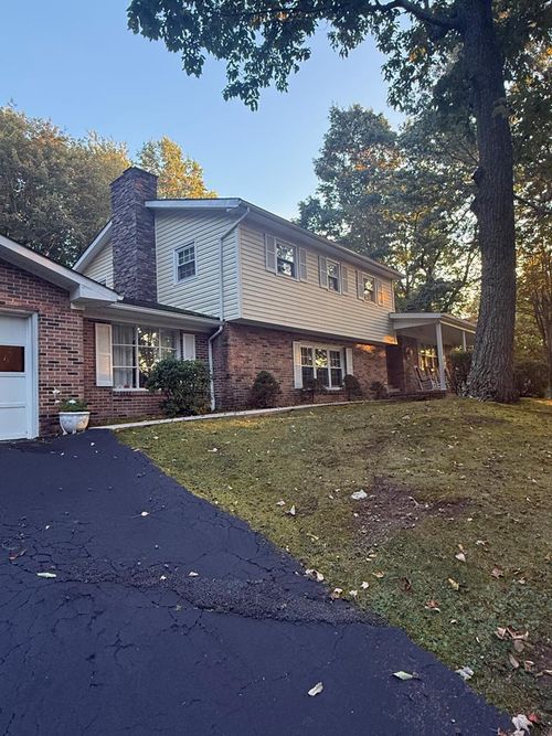 340 Foxborough St, North Tazewell, VA, 24630-8427 | Card Image