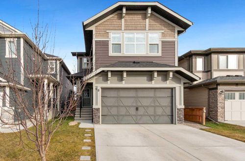 {{alt}} | Card Image