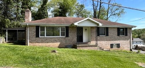 704 Elizabeth St, Lowellville, OH, 44436-1006 | Card Image