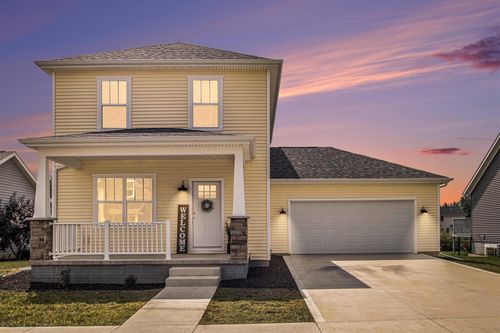 651 Bungalow Dr, Nappanee, IN, 46550-7003 | Card Image