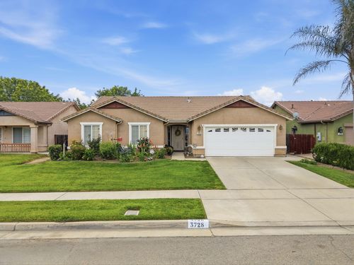 3728 E School Ave, Visalia, CA, 93292-7083 | Card Image