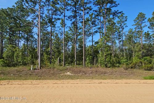 219 Cessna Way, Hawthorne, FL, 32640-4466 | Card Image