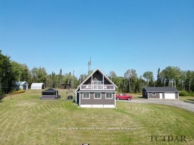 1210 Gold Mine Rd, House other with 3 bedrooms, 2 bathrooms and 15 parking in Timmins ON | Image 1