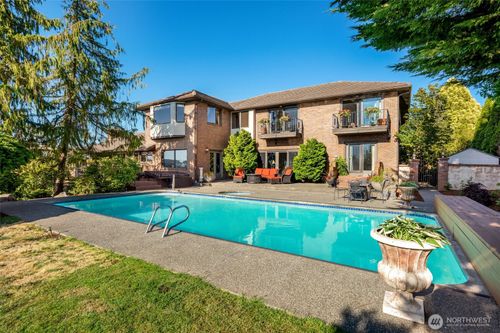 416 Alverson Blvd, Everett, WA, 98201-1008 | Card Image