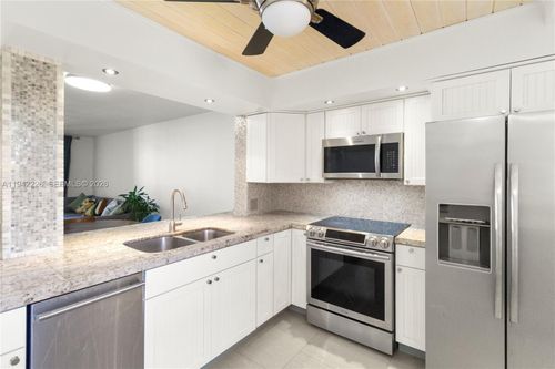 apt-601-301 Ne 14th Ave, Hallandale Beach, FL, 33009-7443 | Card Image