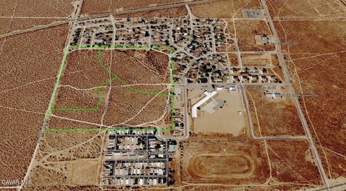 15800 Koch Street, Mojave, CA, 93501 | Card Image