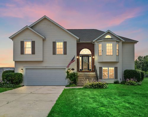 240 Southwind Dr, Valparaiso, IN, 46385-7005 | Card Image