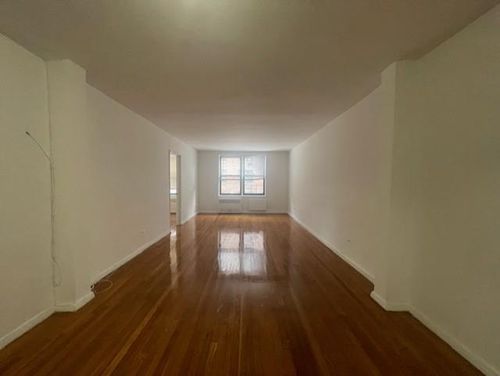 apt-2r-108 62nd Dr, Forest Hills, NY, 11375-1208 | Card Image