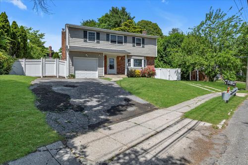 217 Bellerose Ave, E Northport, NY, 11731-1622 | Card Image