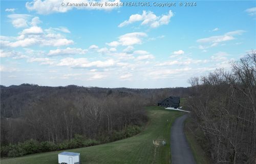 588 Vista Ridge Dr, Huntington, WV, 25702-1207 | Card Image