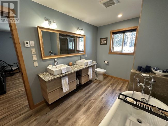 8396 Rainbow Country Road, House other with 3 bedrooms, 3 bathrooms and null parking in Bridge Lake BC | Image 26