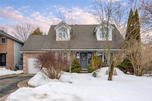 10 Clarke St, Elora, ON, N0B1S0 | Card Image