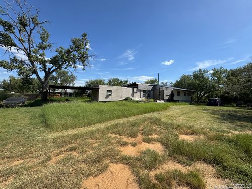 14098 Pearsall Rd, Atascosa, TX, 78002-4746 | Card Image