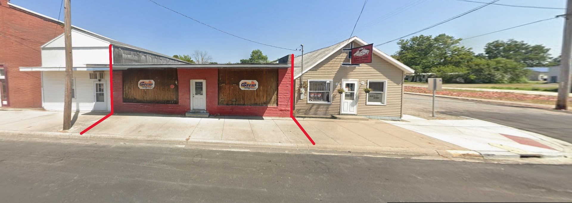 Commercial Sale in Clay City 2