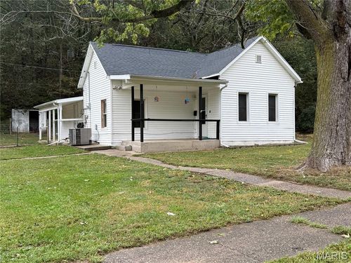 1202 Valley St, Hannibal, MO, 63401-4840 | Card Image