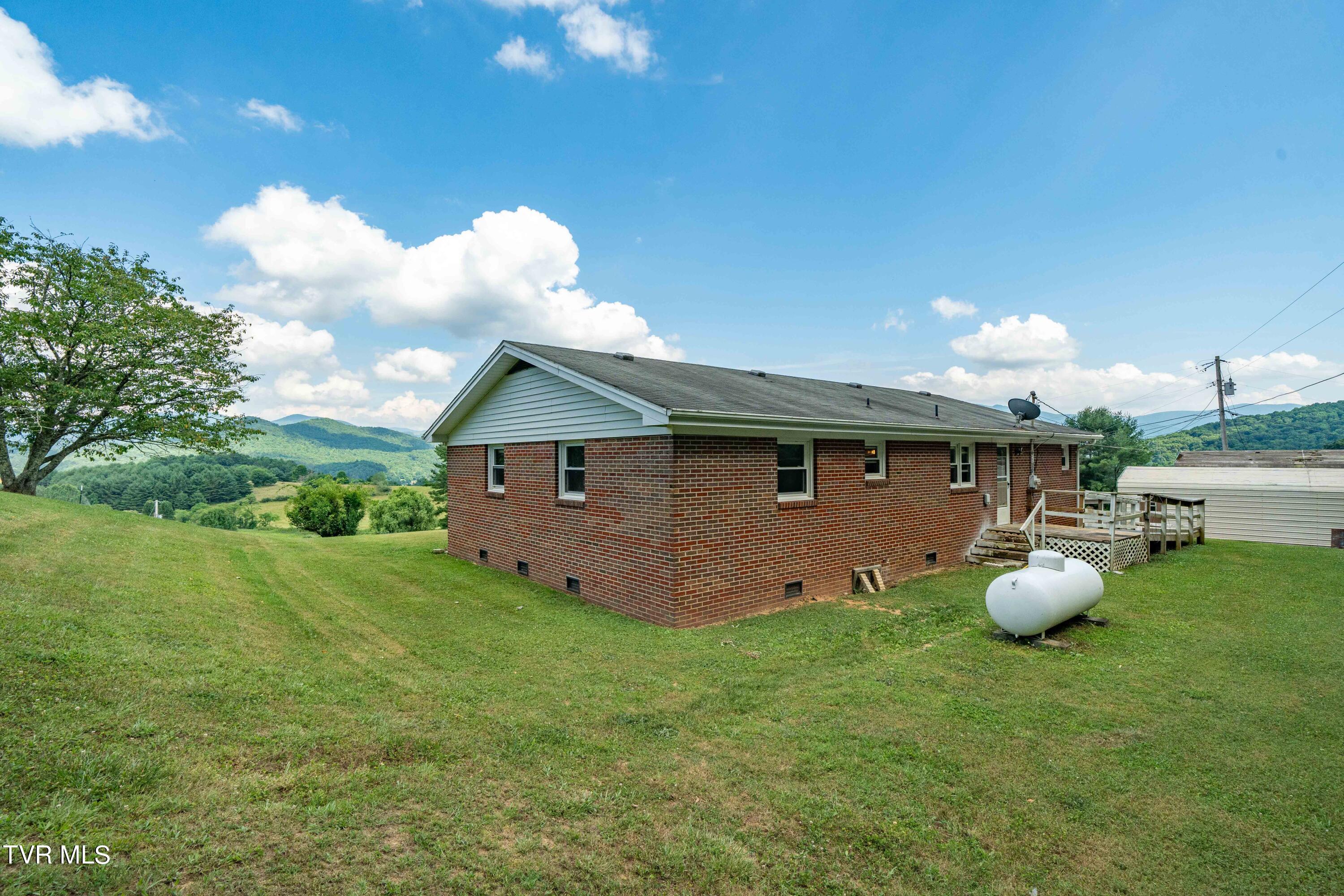 Crowder Rd, Mountain City, TN 37683
