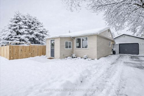 7637 Wellington Road 7, Alma, ON, N0B1A0 | Card Image