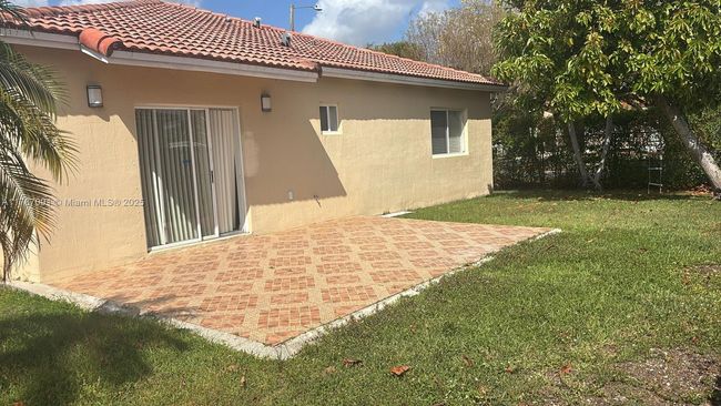 0 - 16323 Sw 57 Th St, House other with 4 bedrooms, 2 bathrooms and null parking in Miami FL | Image 4