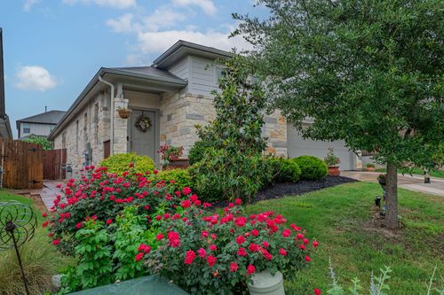 1009 Goldilocks Ln, Manchaca, TX, 78652-4548 | Card Image