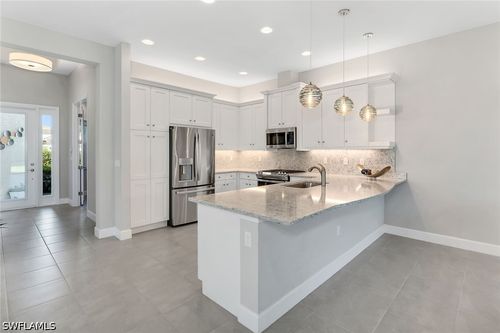 28616 Lobos Cir, Bonita Springs, FL, 34135-9128 | Card Image