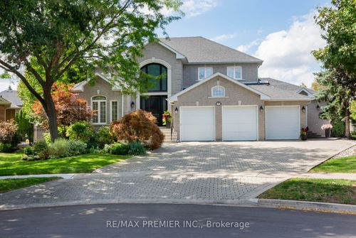 90 Shamrock Cres, Woodbridge, ON, L4H1A3 | Card Image