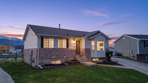 785 S 460 W, Tremonton, UT, 84337-1977 | Card Image