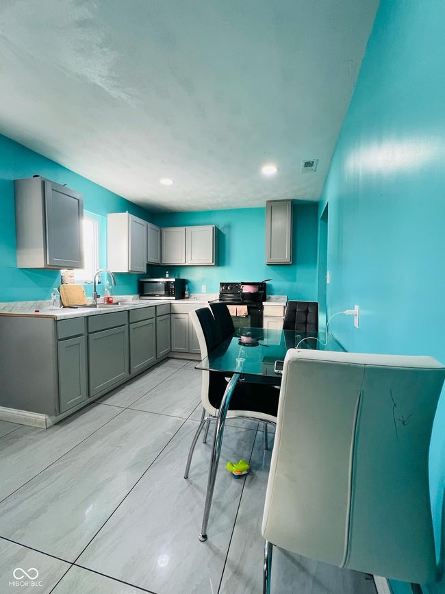 1243 W 19 Th St, House other with 4 bedrooms, 1 bathrooms and null parking in Indianapolis IN | Image 4