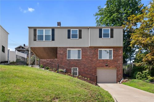 119 Columbia Dr, Pleasant Hills, PA, 15236-4428 | Card Image